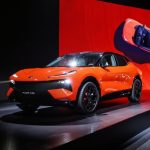 В Китае представлен plug-in гибридный кроссовер Lotus For Me с техникой от Zeekr