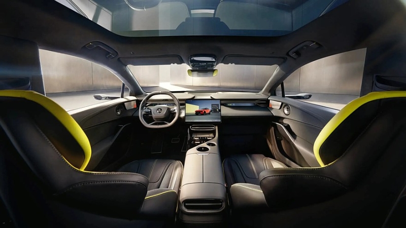 В Китае представлен plug-in гибридный кроссовер Lotus For Me с техникой от Zeekr