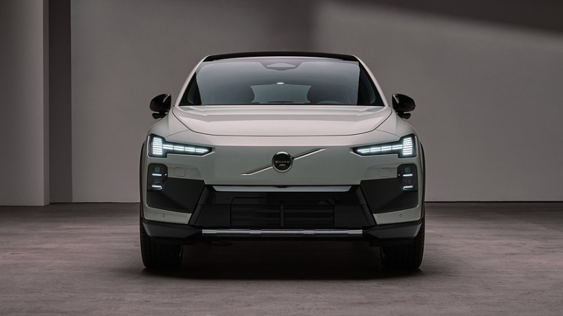 Volvo наращивает производство EX60 и не планирует выпускать кросс-купе на его базе