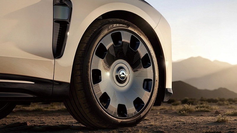 Замахнувшийся на Mercedes-Maybach седан Nio ET9 стал ещё роскошнее