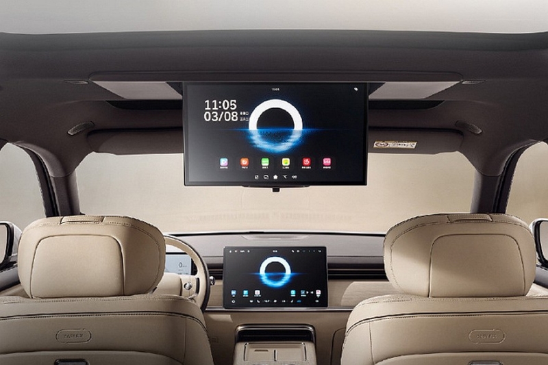 Большой кроссовер Baojun Huajing S от GM и SAIC: электроника Huawei и полный привод