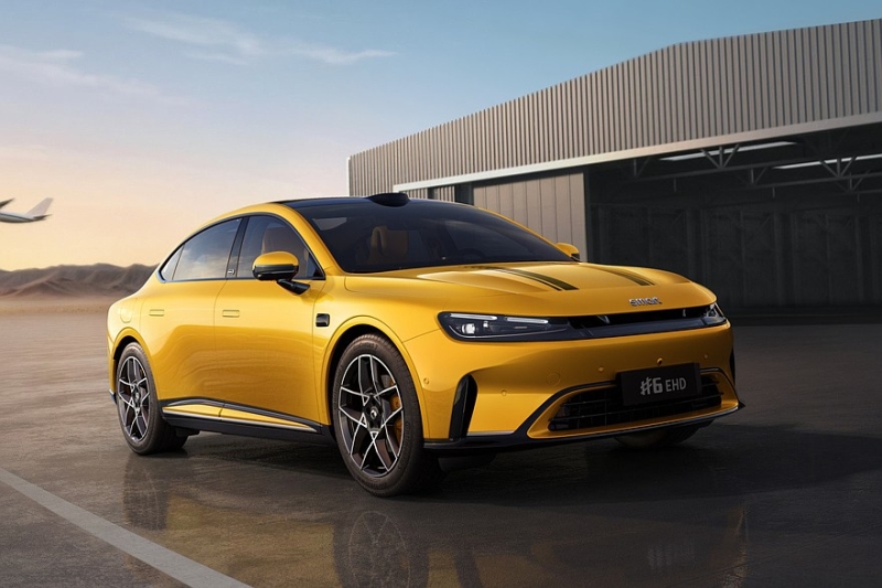 Большой лифтбек smart #6: показан интерьер