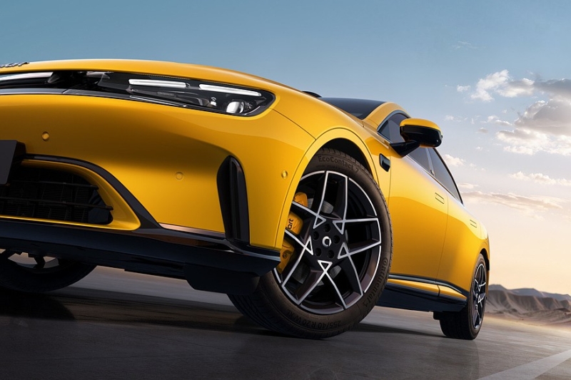 Большой лифтбек smart #6: показан интерьер