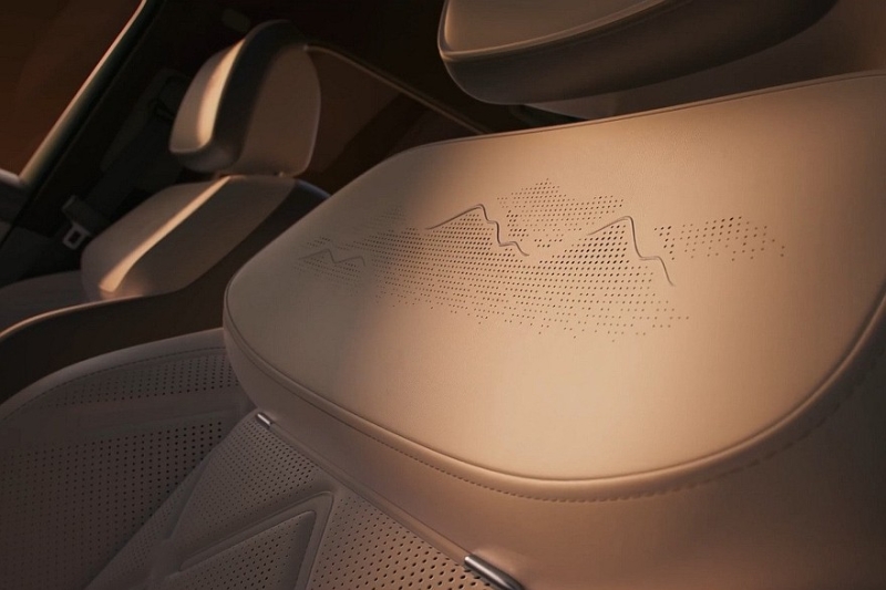 Будущие флагманы Chery: брутальный кроссовер Tiggo X и седан Arrizo X