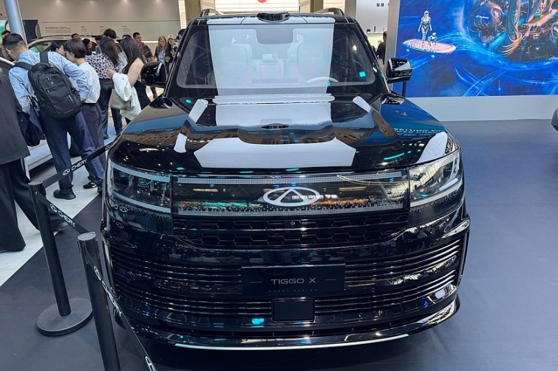 Будущие флагманы Chery: брутальный кроссовер Tiggo X и седан Arrizo X