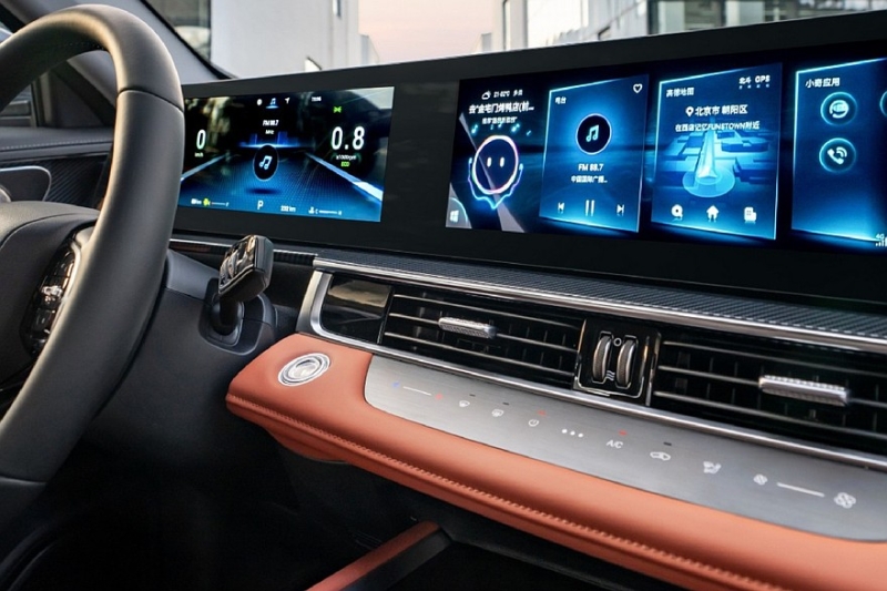 Chery Tiggo 7: рестайлинг самого доступного кроссовера и новая версия на базе Omoda C7