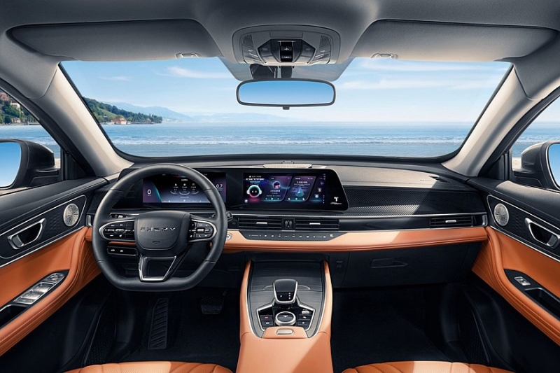 Chery Tiggo 7: рестайлинг самого доступного кроссовера и новая версия на базе Omoda C7