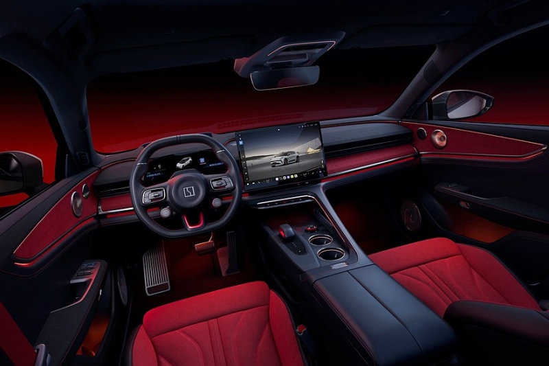 Детский возраст и большие достижения: представлен Zeekr 001 5th Anniversary Edition