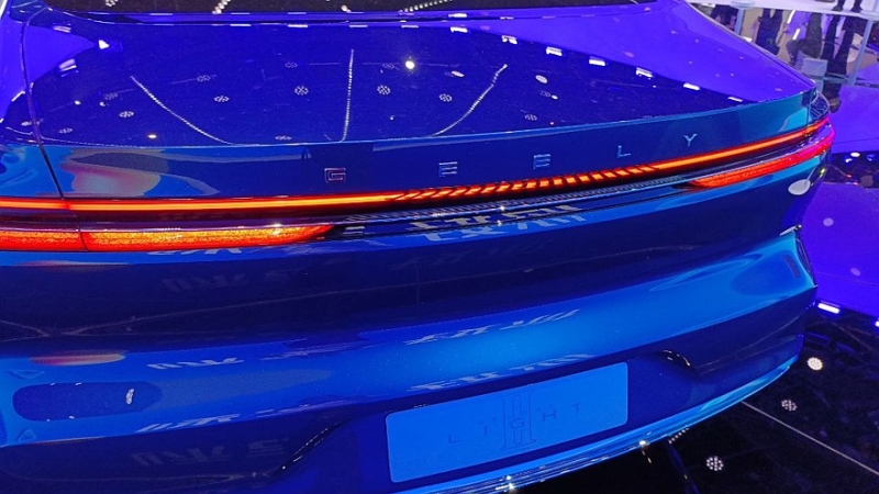 Geely показала концепт, демонстрирующий развитие дизайна люксового семейства Galaxy