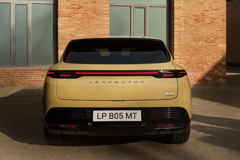 Хэтчбек Leapmotor B05 добрался до Европы с топовым мотором