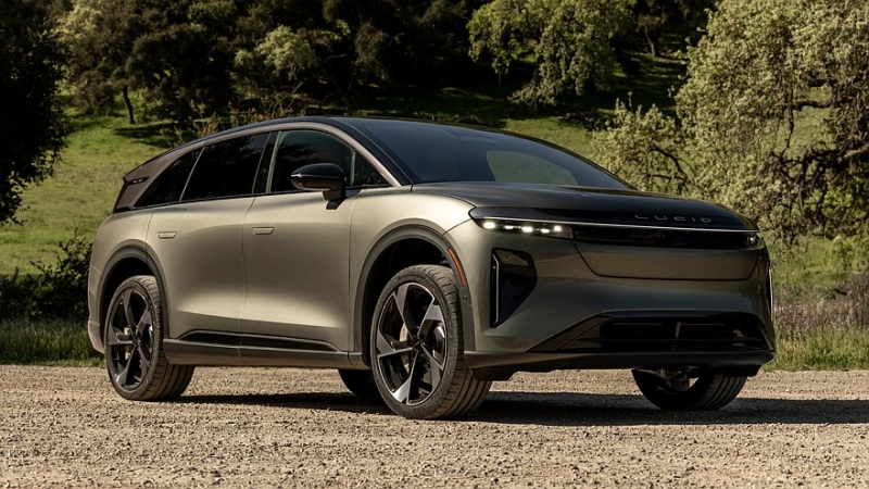 Кроссовер BMW iX3 опередил всех в конкурсе Лучший автомобиль в мире-2026