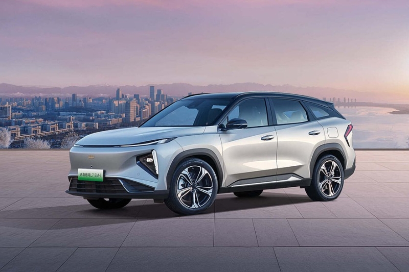 Кроссовер Geely Galaxy M7 выходит на рынок: комплектации и цены