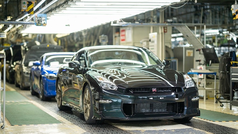 Nissan GT-R поколения R36 появится до конца десятилетия: это будет гибрид с мощным V6