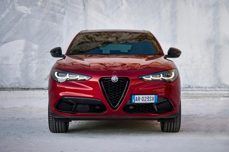 Новые Alfa Romeo Giulia и Stelvio могут получить «чистый» ДВС