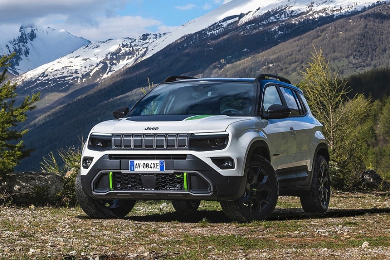 Обновлённый кроссовер Jeep Avenger: первый показ