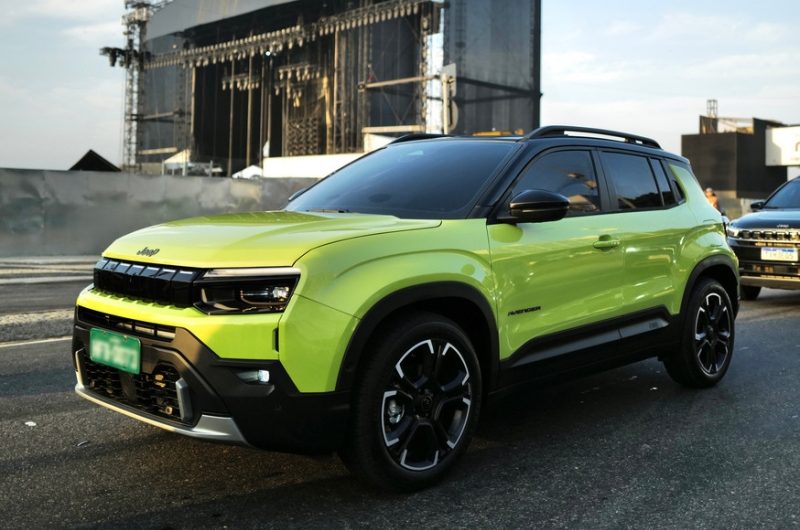 Обновлённый кроссовер Jeep Avenger: первый показ