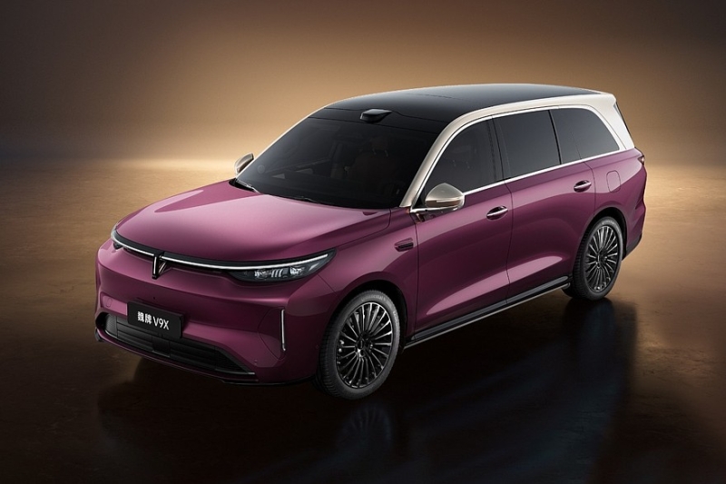 Роскошный кроссовер Wey V9X доступен к заказу: полный привод уже в базе и два варианта длины
