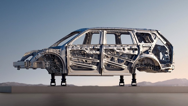 Рывок в премиум: флагманский кроссовер Xpeng GX выходит на рынок с &laquo;полным фаршем&raquo;