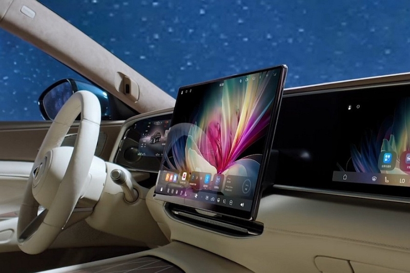 Седаны Hongqi: флагманский H9 с новым салоном и возвращение H7