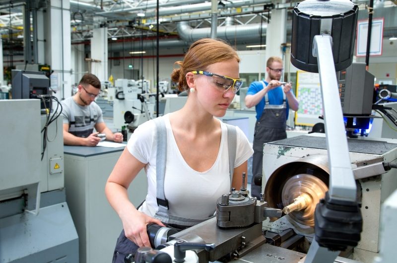 Stellantis сокращает больше трети инженеров в штаб-квартире Opel в Рюссельсхайме