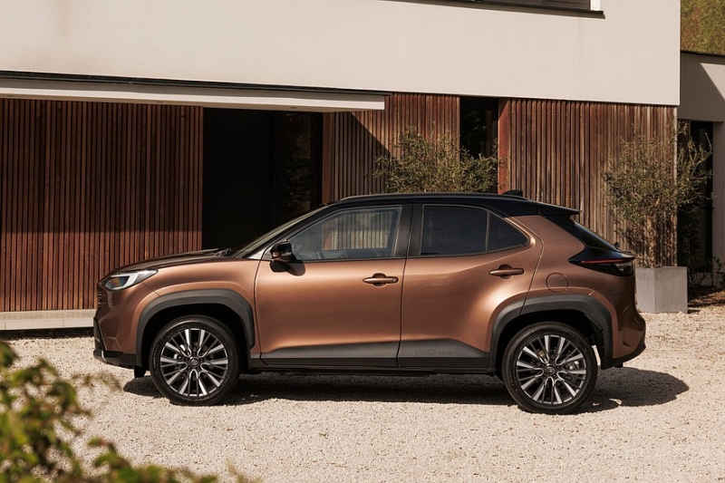 Toyota Yaris Cross обновился по подобию старших моделей