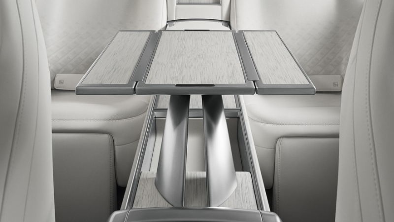 У  внедорожника Range Rover SV появилась эксклюзивная топ-версия Ultra