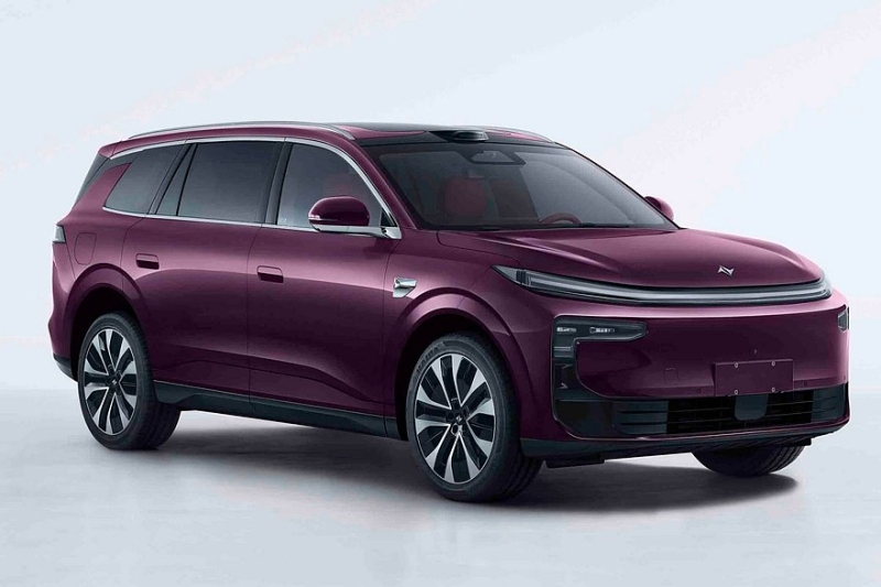 Dongfeng готовит к премьере кроссовер Yipai M8 с электроникой Huawei