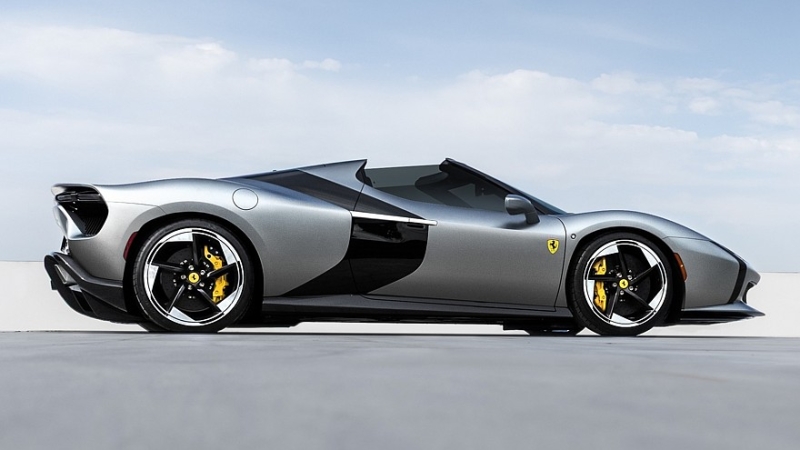 Ferrari HC25: очень интересный вариант дизайна для ушедшего Ferrari F8 Spider