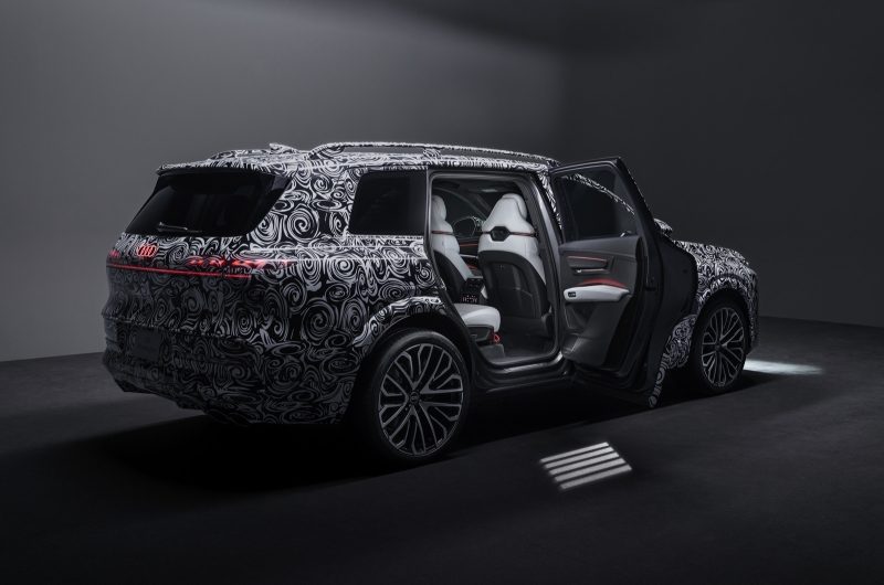 Флагманский кроссовер Audi Q9 готовится к скорой премьере: рассекречен салон