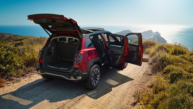 &laquo;Южный&raquo; кроссовер: в продажу поступил Renault 4 Plein Sud, цены известны