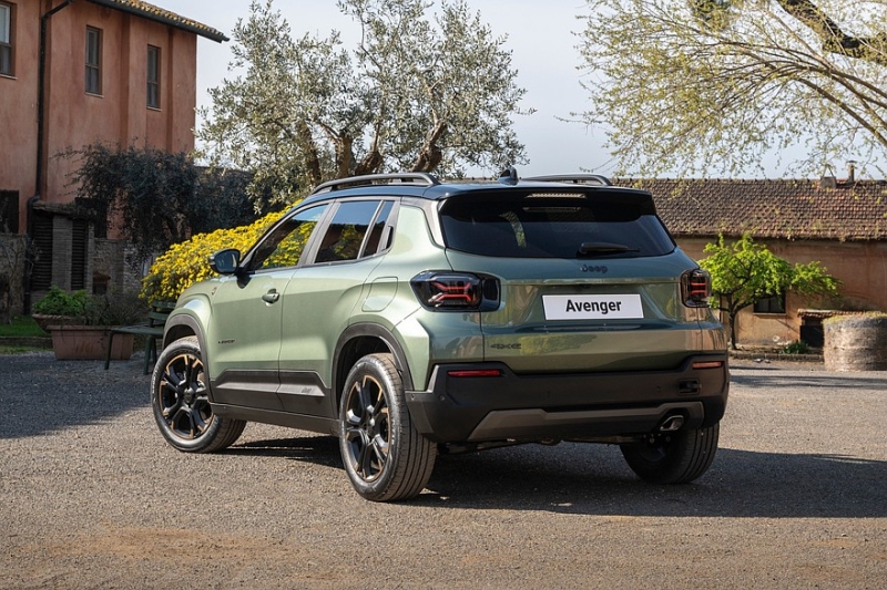 Кроссовер Jeep Avenger для Европы: рестайлинг и новая спецверсия