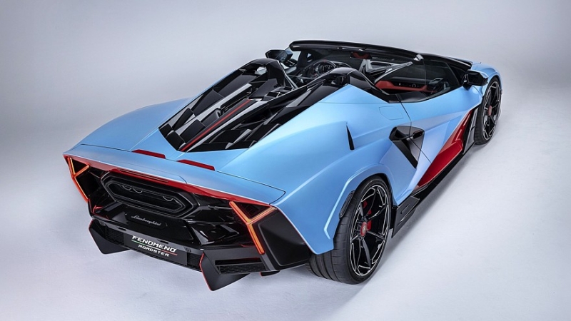 Lamborghini Fenomeno Roadster: космическая цена, ревущий V12 и никакой защиты от дождя