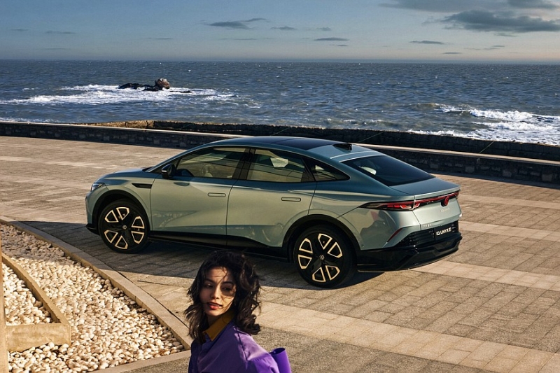 Лифтбек Volkswagen ID.Unyx 07 показался на новых фото перед запоздалым запуском