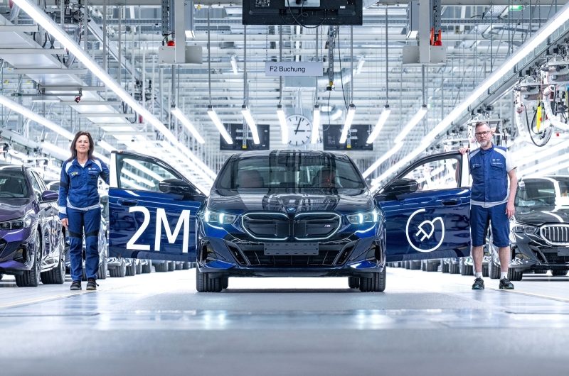 Натужная гордость: BMW Group отчиталась о выпуске двухмиллионного электромобиля