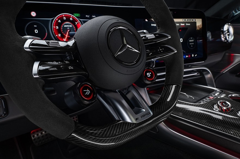 Новый Mercedes-AMG GT 4-door Coupe получил трёхмоторную 1169-сильную установку
