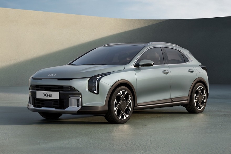Паркетник Kia XCeed продолжит карьеру с новым стилем: официальные фото