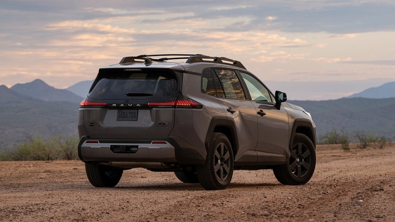 Toyota может выпустить пикап на базе кроссовера RAV4