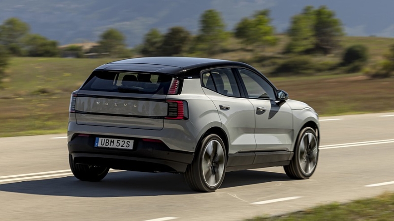 Volvo готовит кроссовер EX40 следующего поколения, он может разделить платформу с EX60