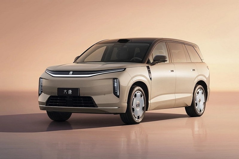 Флагманский кроссовер BYD Datang: богатое оснащение, полный привод и привлекательные цены