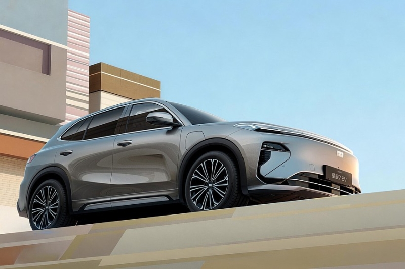 Geely Galaxy Starship 7, который знаком россиянам: новая версия предложена сразу со скидками