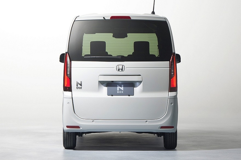 Honda N-Box: больше агрессии для молодёжного Custom, почерневший &laquo;кроссовер&raquo; и кое-что ещё