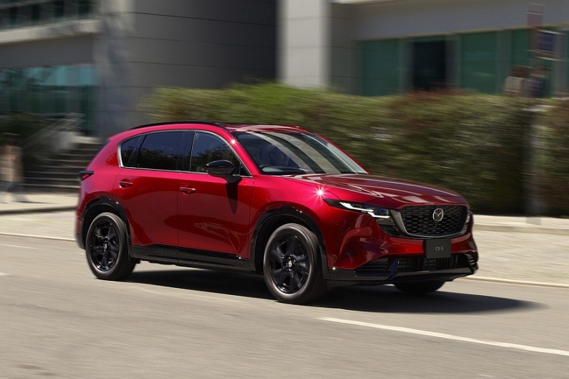 Кроссовер Mazda CX-5 нового поколения вопреки ожиданиям пользуется бешеным спросом в Японии