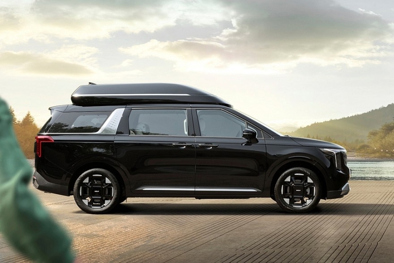 Минивэн Kia Carnival с высокой крышей: теперь версии попроще