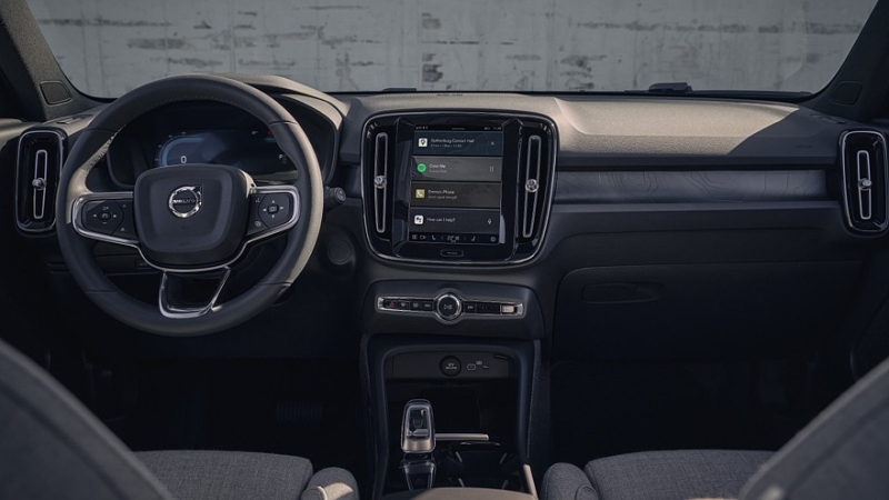 Обновлённый Volvo XC40: первые изображения