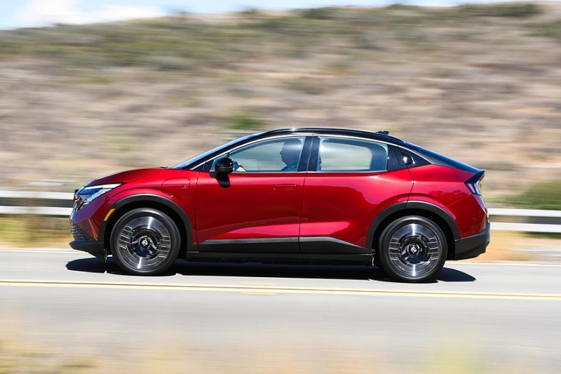 Паркетник Nissan Leaf превратился в Mitsubishi Eclipse Sportback: официальные фото