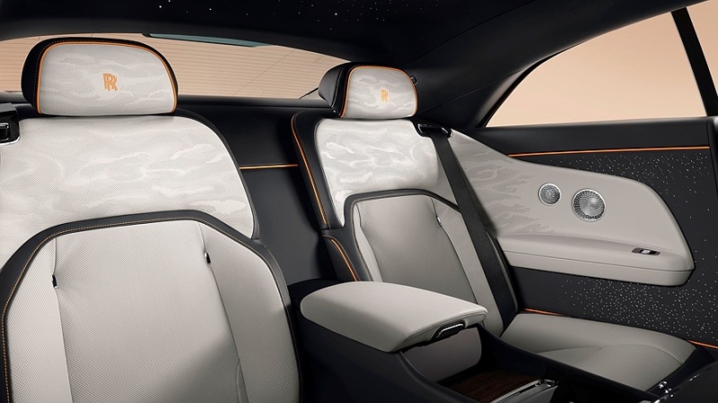 Rolls-Royce Spectre Series II: больше мощности, больше запас хода и диски в стиле Zeekr