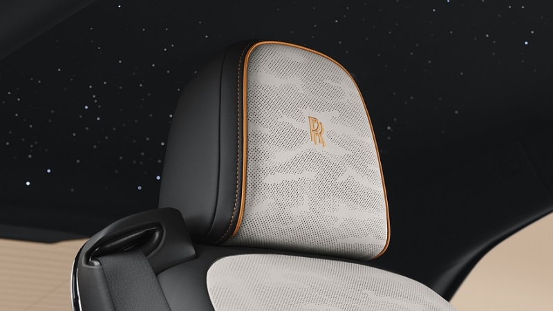 Rolls-Royce Spectre Series II: больше мощности, больше запас хода и диски в стиле Zeekr