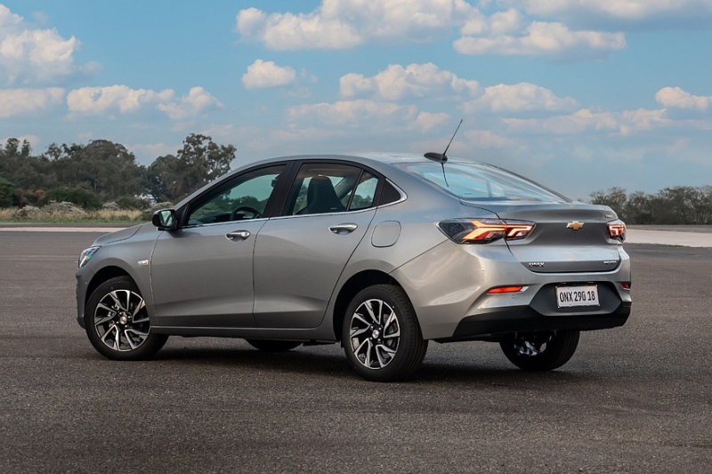 Семейство Chevrolet Onix: возвращение кросс-версии Activ, фургон и другие обновки