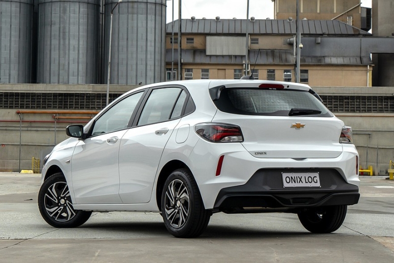 Семейство Chevrolet Onix: возвращение кросс-версии Activ, фургон и другие обновки