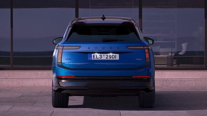Skoda полностью рассекретила новый флагманский трёхрядный кроссовер Peaq, цены известны